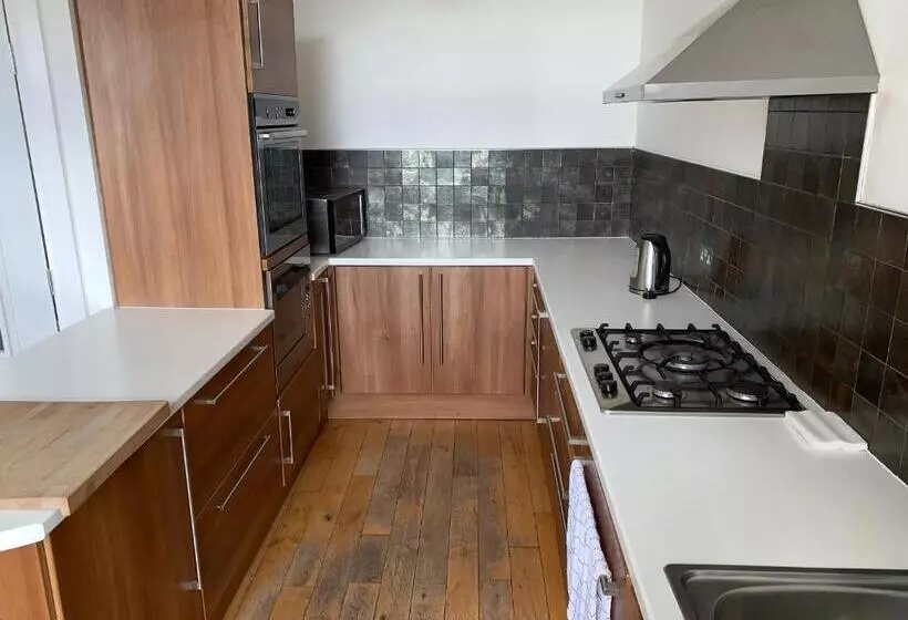 The Village Tavern Apartment