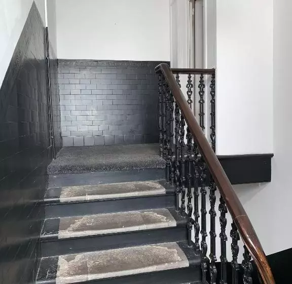 The Village Tavern Apartment