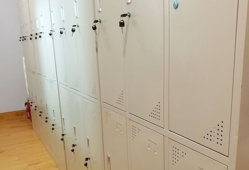 ホテル Audrey Capsule Hostel