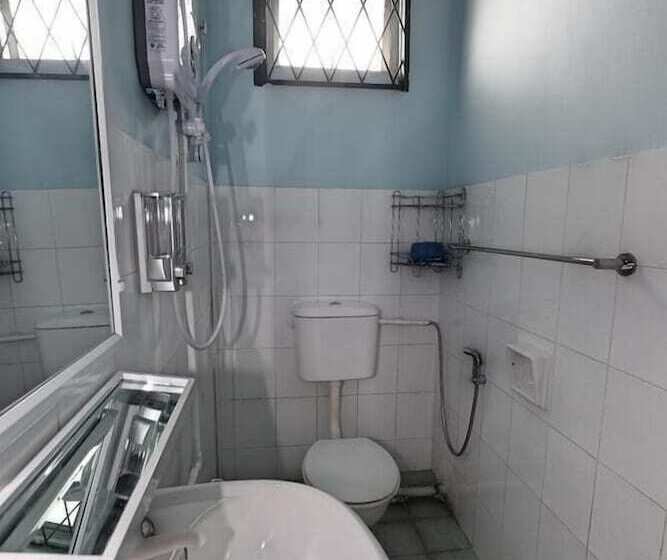 ホテル Audrey Capsule Hostel