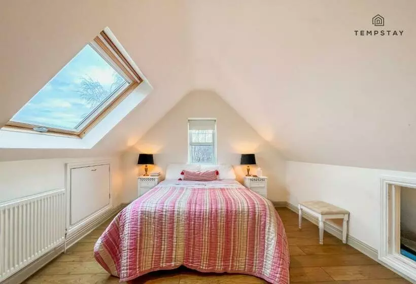 Luxury Home   Central Windsor, Gated Parking