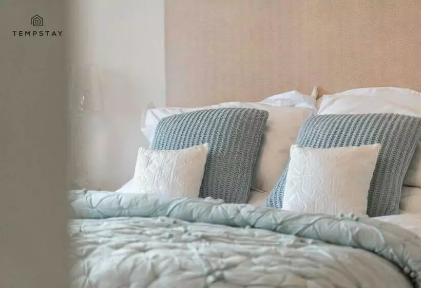 Luxury Home   Central Windsor, Gated Parking