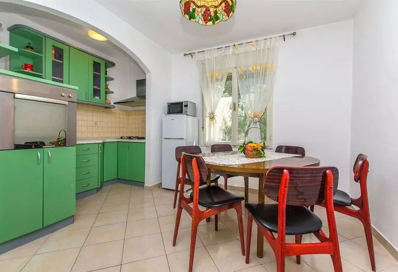 Apartment Ojdana