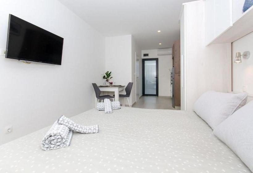 Apartment On The Beach