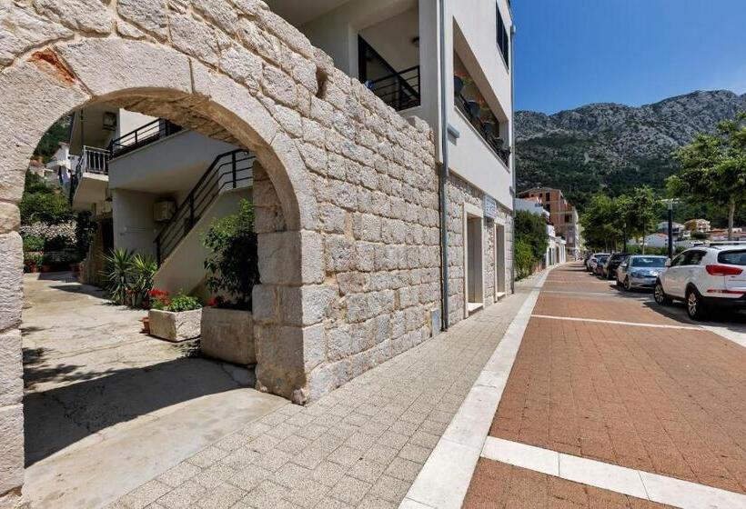Apartment On The Beach