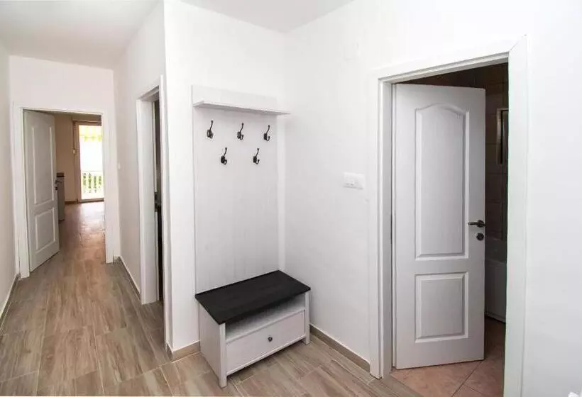 Apartments Tiho