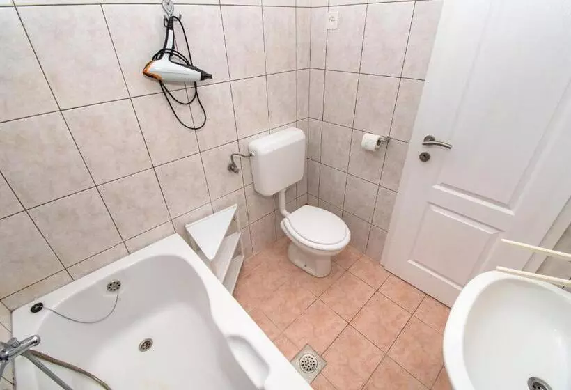 Apartments Tiho