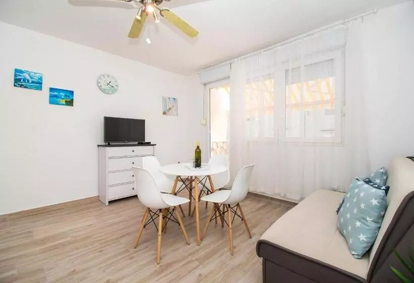 Apartments Tiho