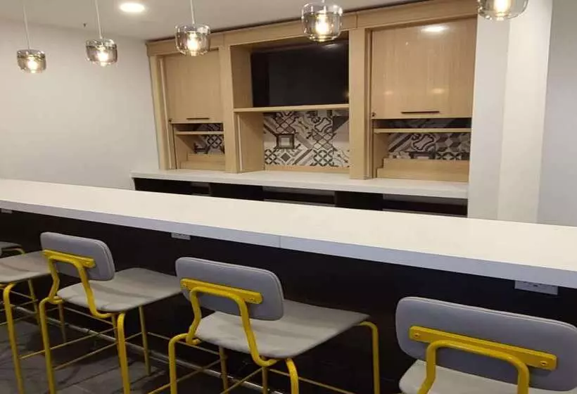 호텔 Best Western Watertown