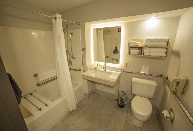 호텔 Best Western Watertown