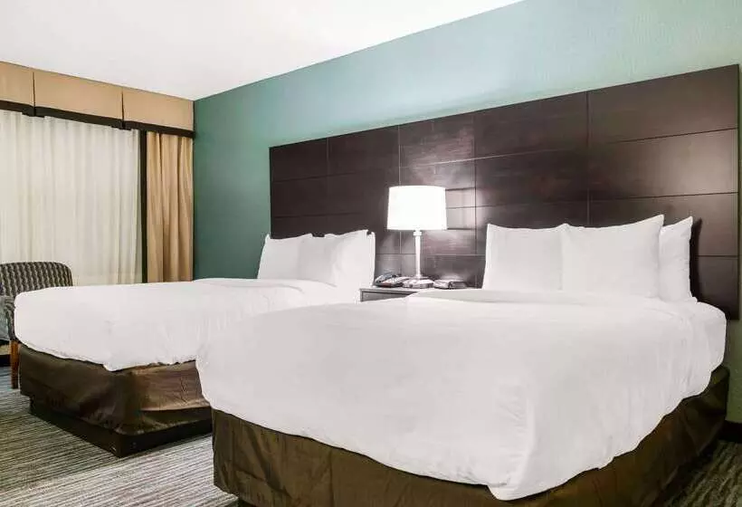 בית מלון כפרי Quality Inn Dayton Airport