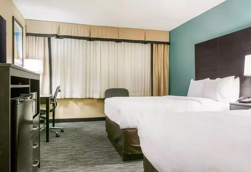 בית מלון כפרי Quality Inn Dayton Airport