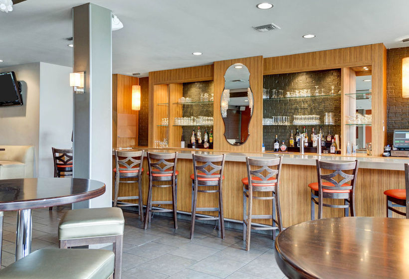 Otel Clarion Inn And Suites Conference Center Covington