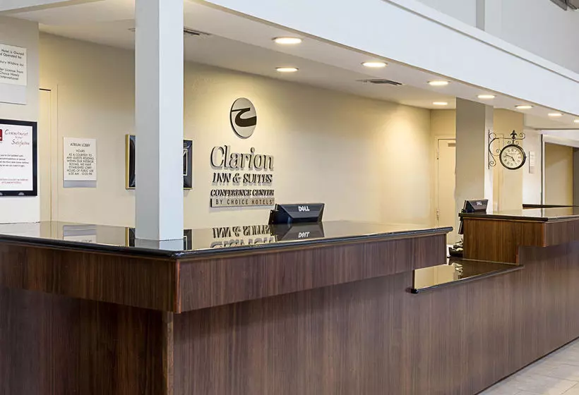 ホテル Clarion Inn And Suites Conference Center Covington