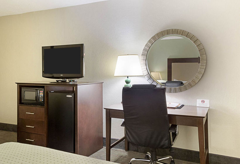 Otel Clarion Inn And Suites Conference Center Covington
