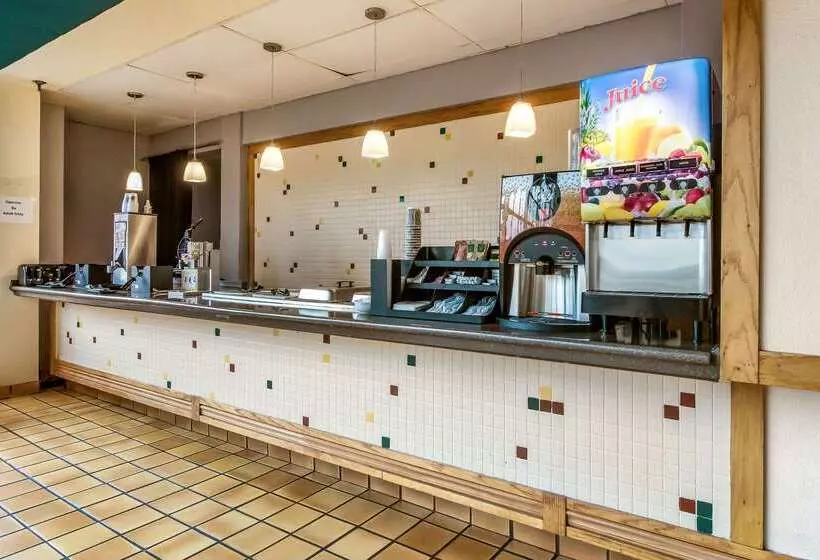 Clarion Hotel Jackson Northwest