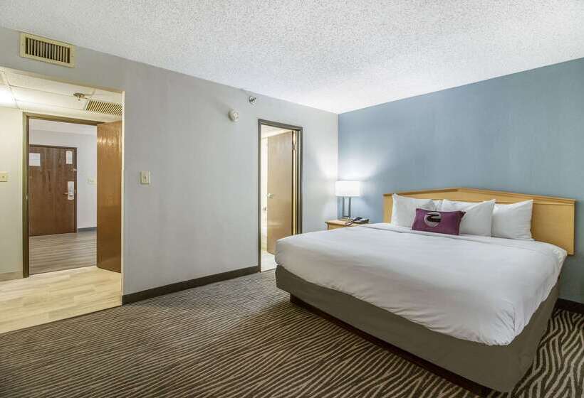 Clarion Hotel Jackson Northwest