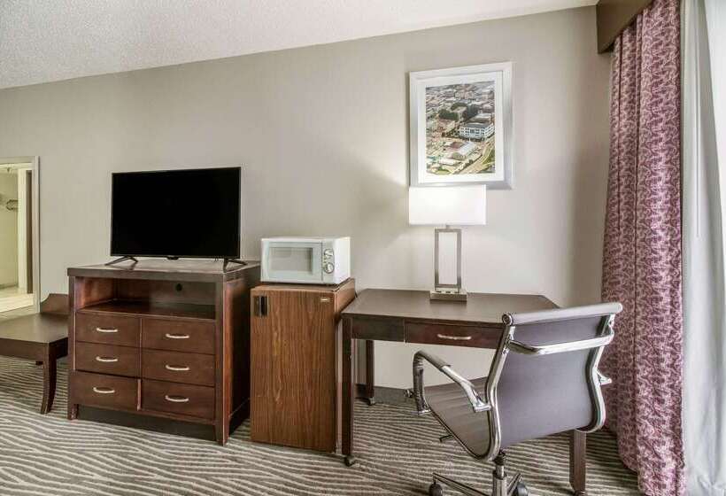 Clarion Hotel Jackson Northwest