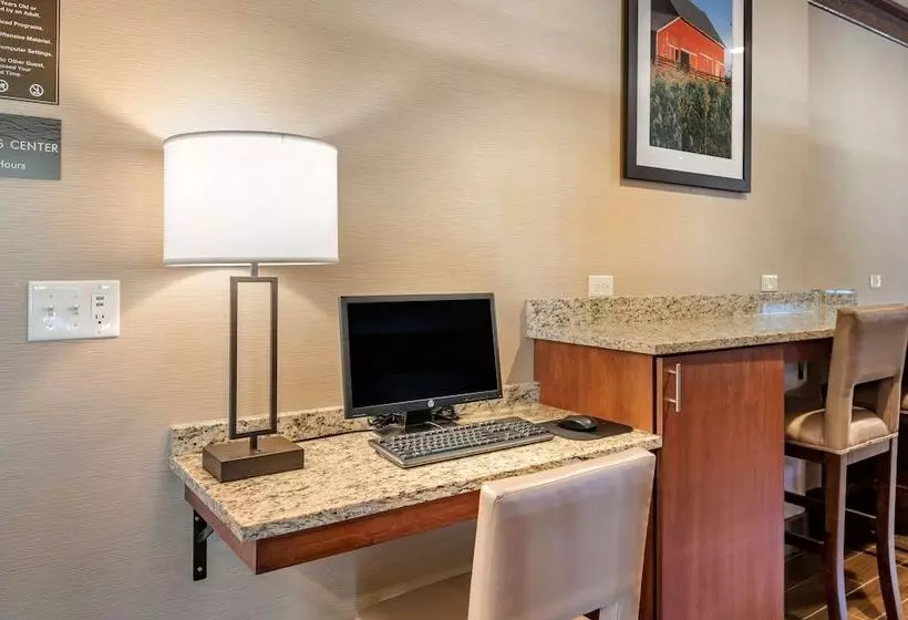 בית מלון כפרי Comfort Inn La Porte