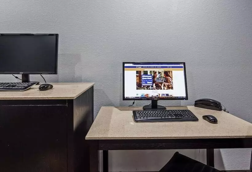 בית מלון כפרי Comfort Inn & Suites Carrollton