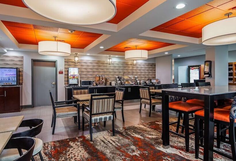 호텔 Comfort Inn & Suites Carrollton