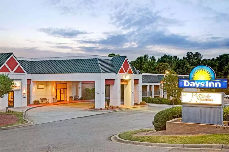酒店 Days Inn Cornelius Lake Norman
