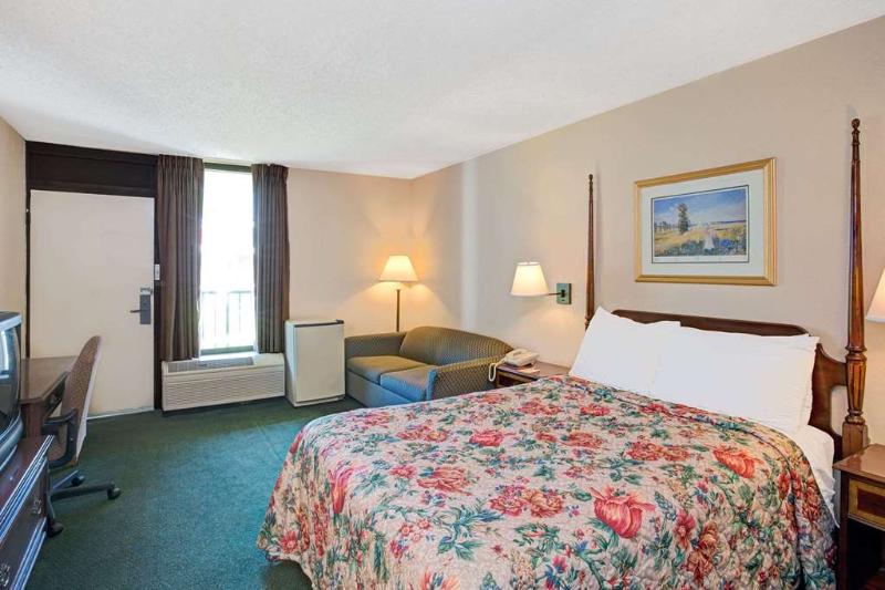 فندق Days Inn Cornelius Lake Norman
