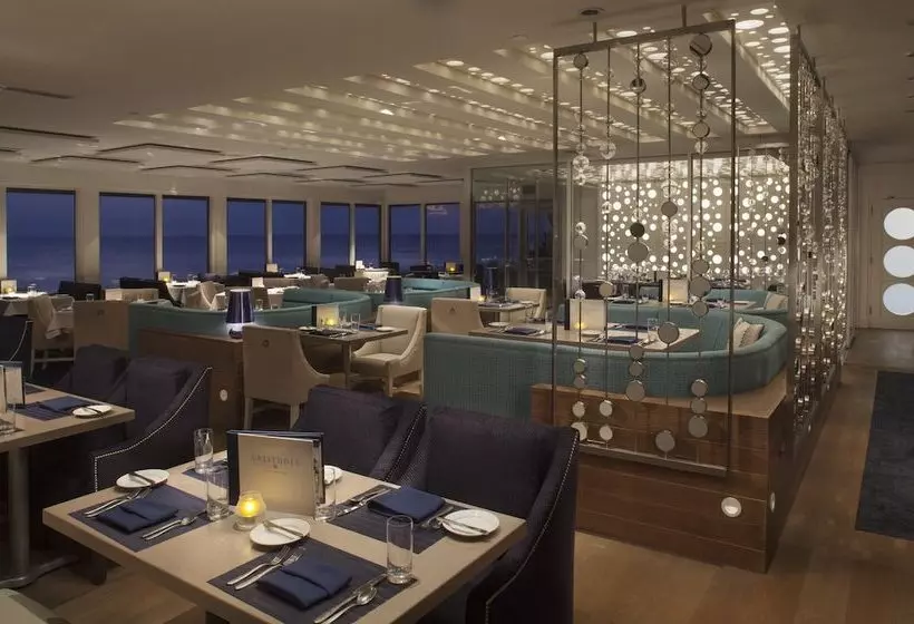 فندق Delray Sands Resort