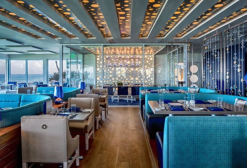 Отель Delray Sands Resort