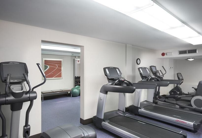 Szálloda Doubletree By Hilton Manhattan, Ks