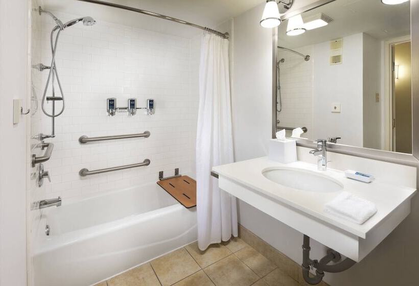 Szálloda Doubletree By Hilton Manhattan, Ks