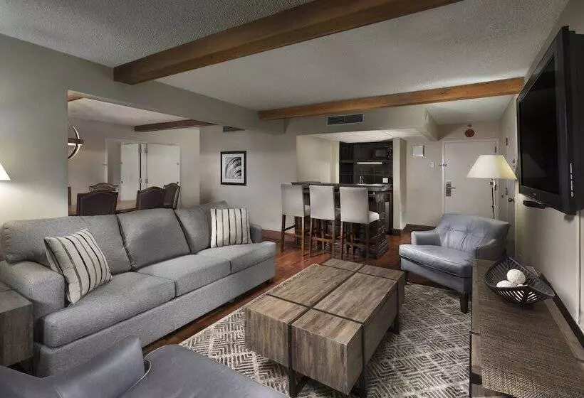 ホテル Doubletree By Hilton Manhattan, Ks