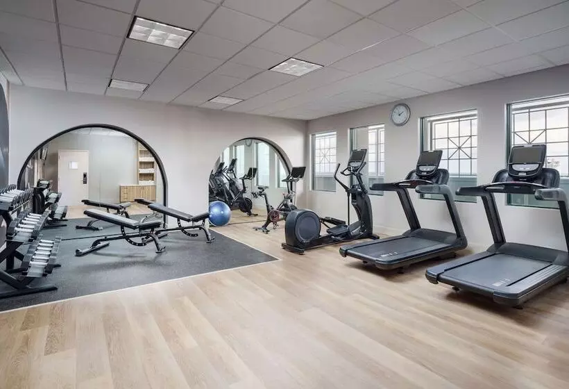 Отель Doubletree By Hilton Charlotte City Center