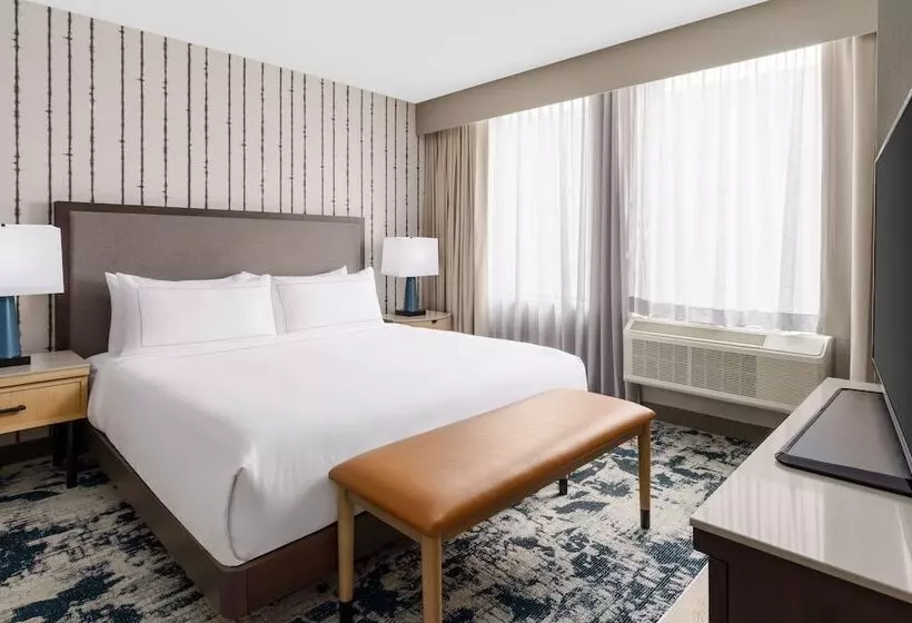 Отель Doubletree By Hilton Charlotte City Center