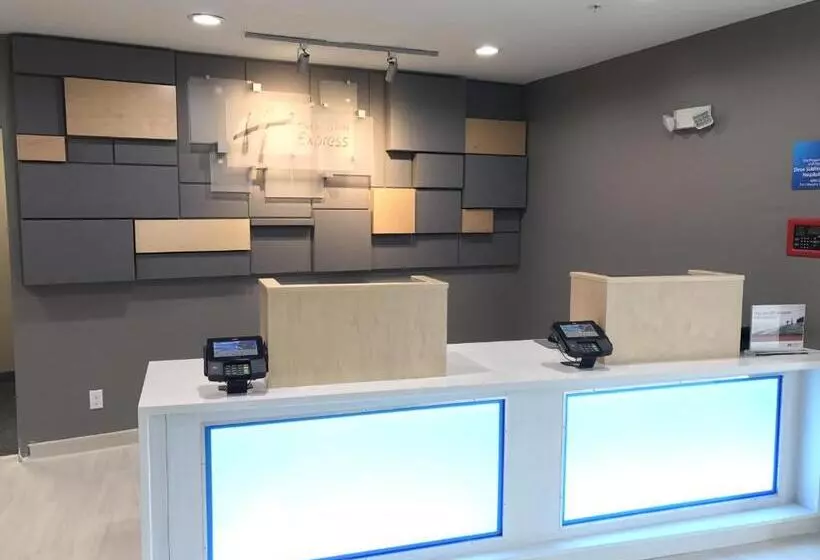 هتل Holiday Inn Express   Naples South   I 75, An Ihg