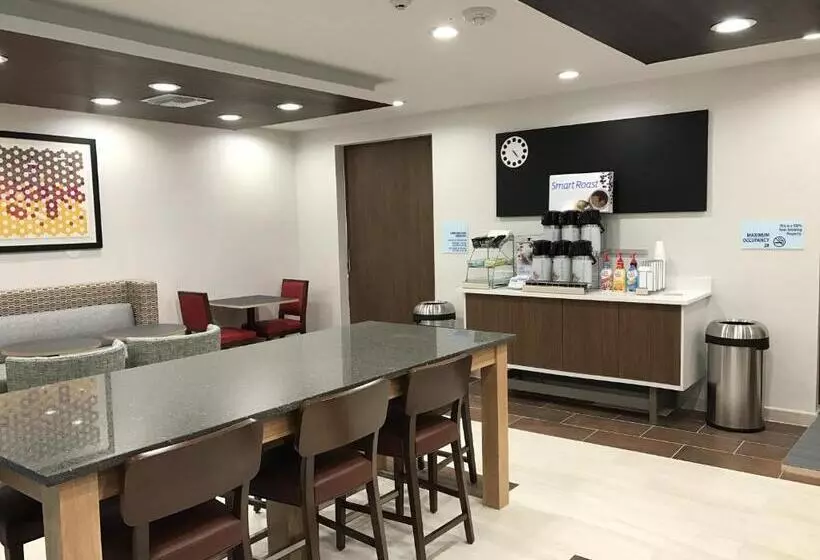 هتل Holiday Inn Express   Naples South   I 75, An Ihg