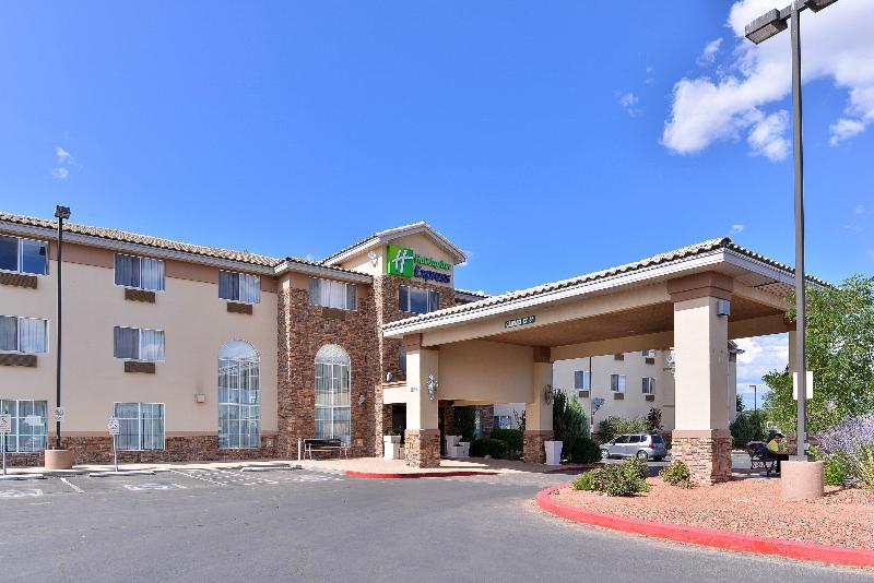 Holiday Inn Express Hotel & Suites Farmington, An Ihg