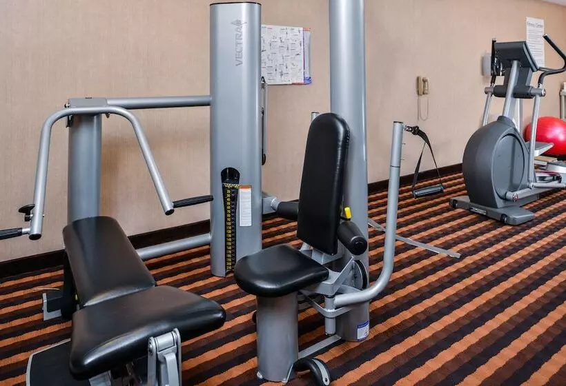 Holiday Inn Express Hotel & Suites Portland Jantzen Beach, An Ihg