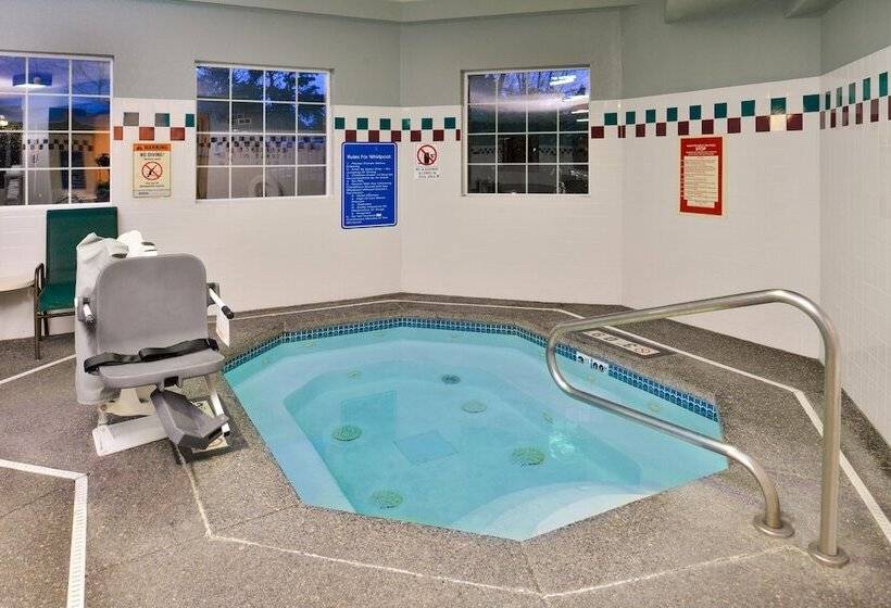 Holiday Inn Express Hotel & Suites Portland   Jantzen Beach, An Ihg