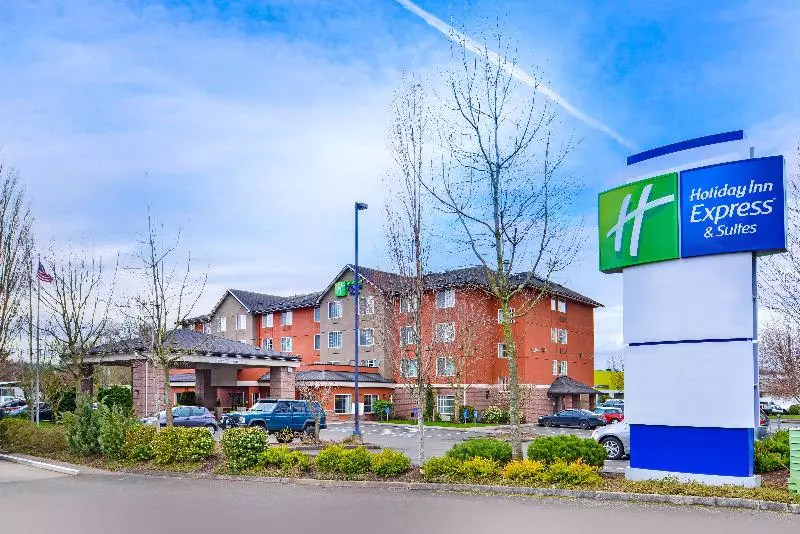 Holiday Inn Express Hotel & Suites Portland Jantzen Beach, An Ihg