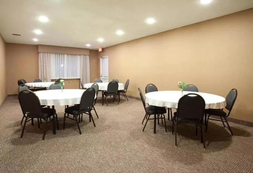 Holiday Inn Express Hotel & Suites Torrington, An Ihg
