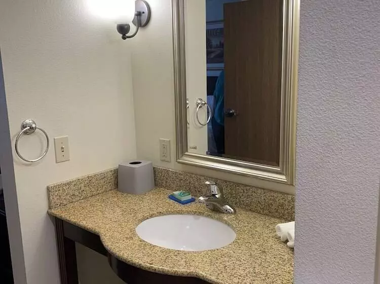 Holiday Inn Express Hotel & Suites Torrington, An Ihg