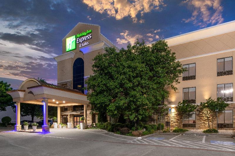 هتل Holiday Inn Express Arlington Interstate 20 Parks Mall, An Ihg