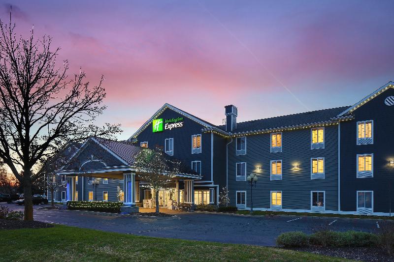 فندق Holiday Inn Express Grand Rapids Southwest, An Ihg