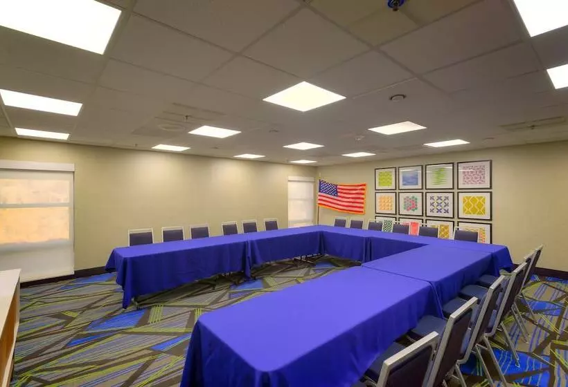 ホテル Holiday Inn Express Hillsborough Durham Area, An Ihg