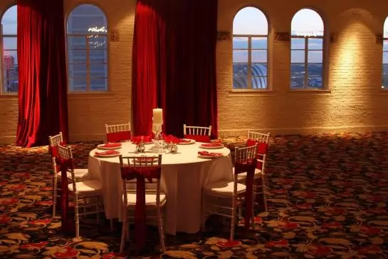 هتل Holiday Inn Kansas City Downtown-Aladdin