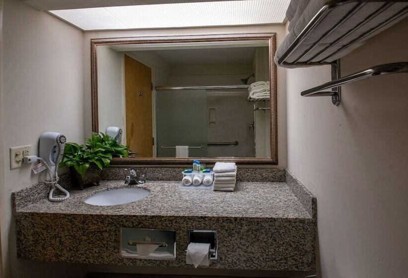 酒店 Moncks Corner Inn