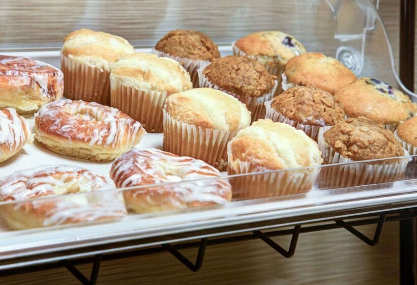 בית מלון כפרי Quality Inn Florence