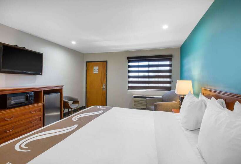 בית מלון כפרי Quality Inn Near Hollywood Walk Of Fame