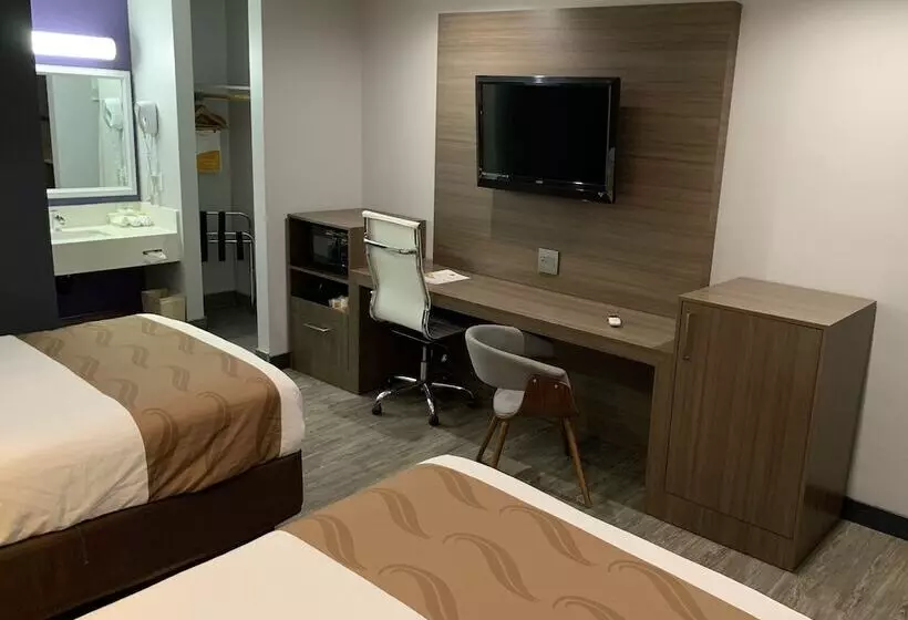 هتل Quality Inn Near Hollywood Walk Of Fame